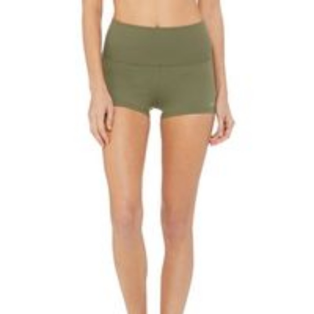 Alo Yoga Aura Short, NWT, Jungle Size Large